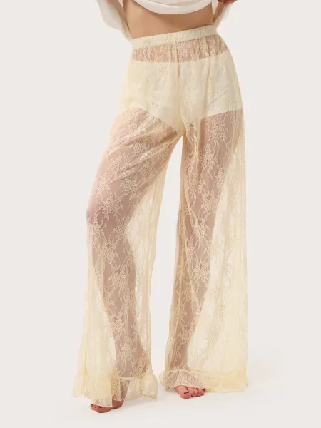Pantalon en dentelle crème avec volants
