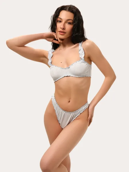 Ensemble de lingerie en coton bleu clair délicat
