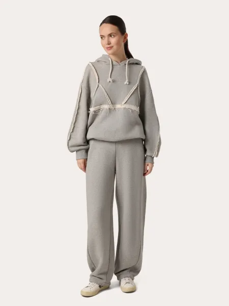 Ensemble gris avec soutien-gorge décoratif en coton premium