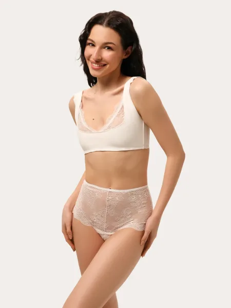 Ensemble en coton ivoire avec culotte en dentelle