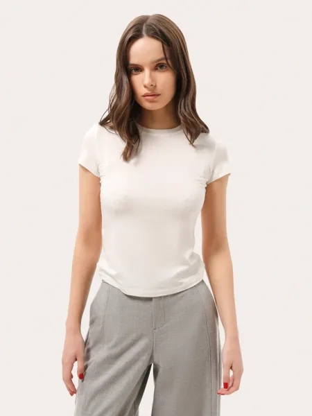 T-shirt slim semi-transparent couleur lait