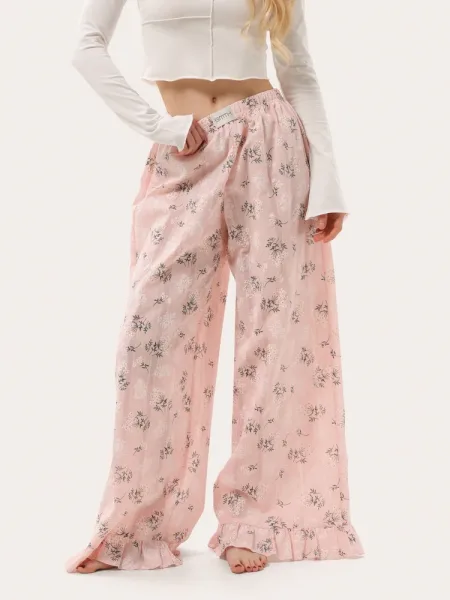 Pantalon d’intérieur rose avec des motifs de mimosa