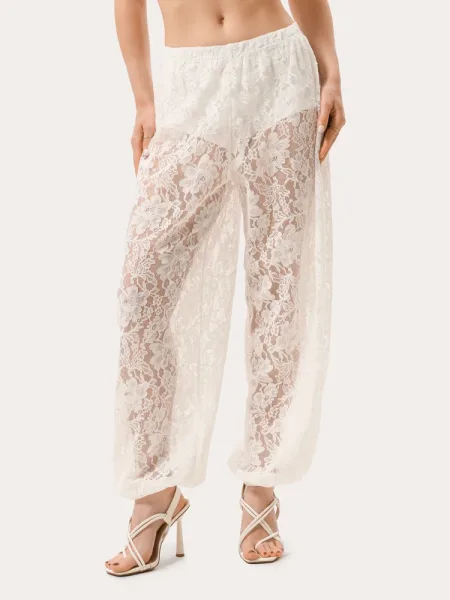 Jogger en dentelle couleur lait