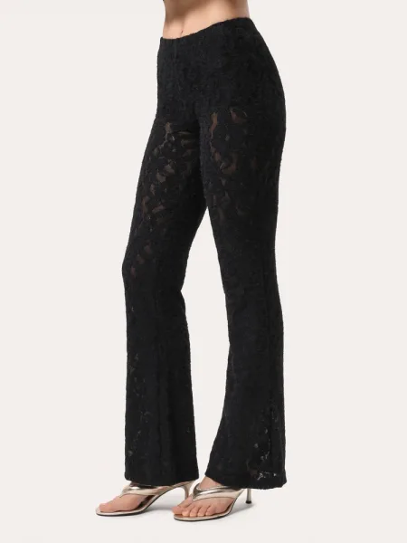 Legging évasé noir en dentelle texturée duveteuse