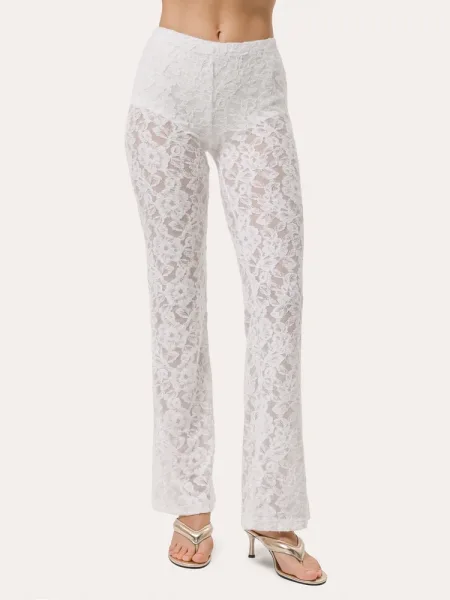 Legging évasé couleur lait en dentelle texturée duveteuse