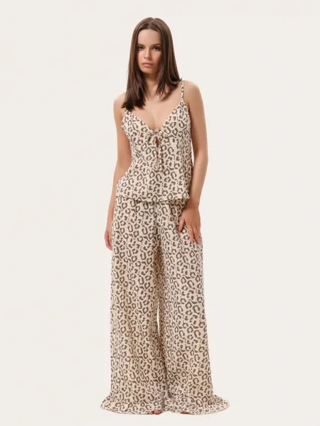 Pyjama en mousseline léopard beige : top et pantalon à volants