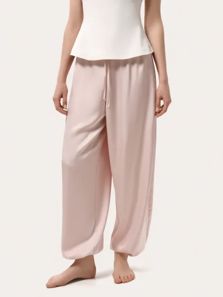 Pantalon satinée rose poudré avec liens de serrage aux chevilles